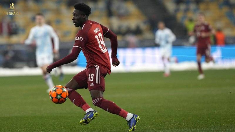 Top 10 hậu vệ hay nhất thế giới trong bóng đá hiện nay 15 Alphonso Davies - hậu vệ tốc độ và quyết đoán