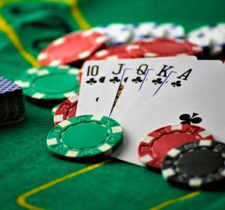 Chơi Game Pok Deng Như Thế Nào Để Không Thua?
