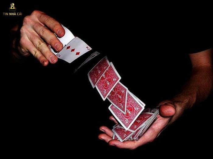 Giải đáp thắc mắc về phần mềm liêng bịp
