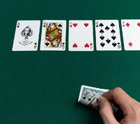 Cách Chơi Poker Hold’em Casino Tại Nhà Cái Fun88 Ra Sao?