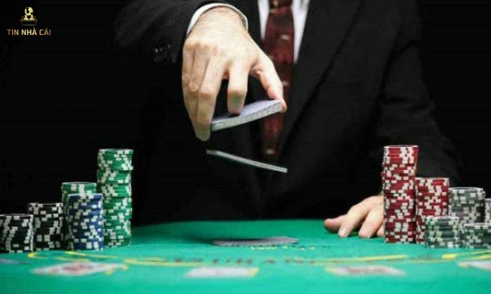 Chơi Game Poker Bull | Cách Chơi Chi Tiết “Ngay Hôm Nay” 9 Mới bắt đầu chơi Poker Bull bạn nên bắt đầu với mức đặt cược nhỏ