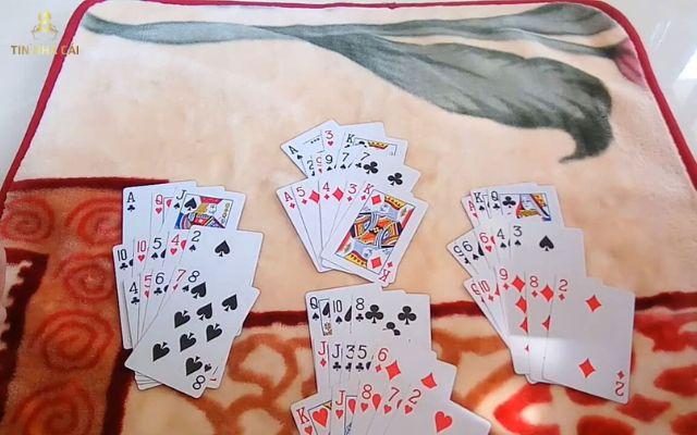 Bài binh xập xám là bài gì?