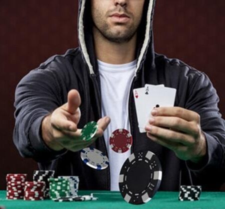 Bluff là gì? Chiến thuật chơi Poker bất bại từ cao thủ