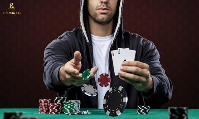 Bluff là gì? Chiến thuật chơi Poker bất bại từ cao thủ 3