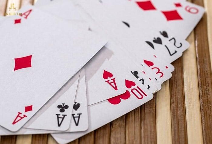 Tiến lên miền nam đếm là là trò chơi cổ điển của Việt Nam