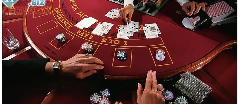 So sánh chơi Baccarat M88 và FB88 có những ưu điểm nổi bật